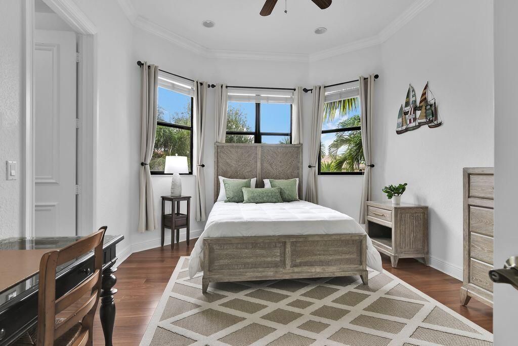 For Rent: $9,000 (6 beds, 4 baths, 4709 Square Feet)