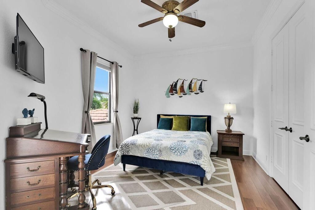 For Rent: $9,000 (6 beds, 4 baths, 4709 Square Feet)