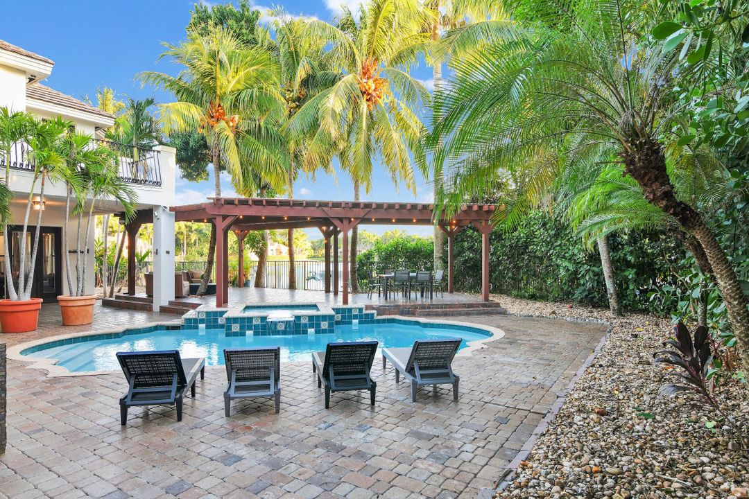 For Rent: $9,000 (6 beds, 4 baths, 4709 Square Feet)