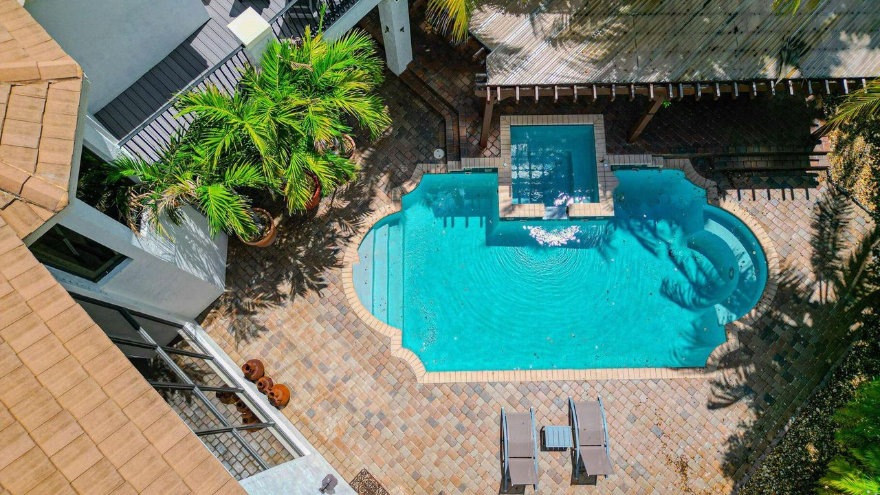 For Rent: $9,000 (6 beds, 4 baths, 4709 Square Feet)