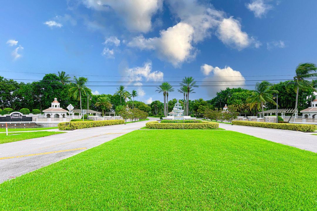 For Rent: $9,000 (6 beds, 4 baths, 4709 Square Feet)