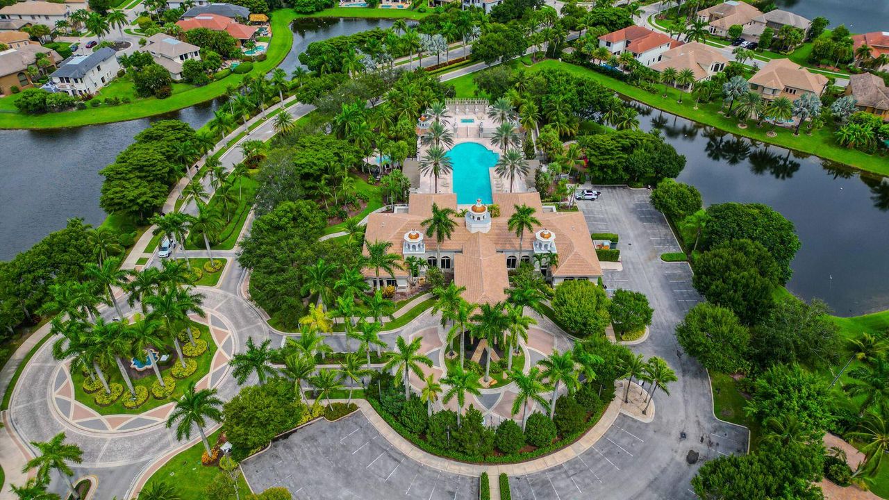 For Rent: $9,000 (6 beds, 4 baths, 4709 Square Feet)