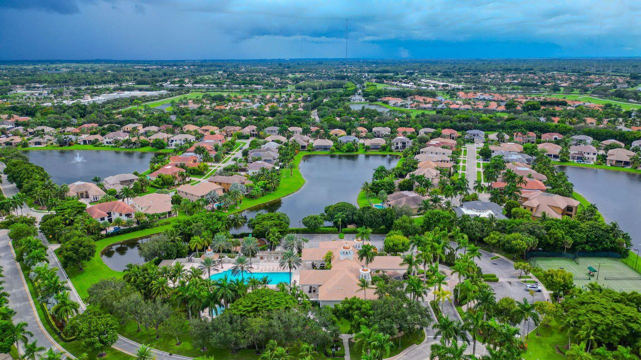 For Rent: $9,000 (6 beds, 4 baths, 4709 Square Feet)