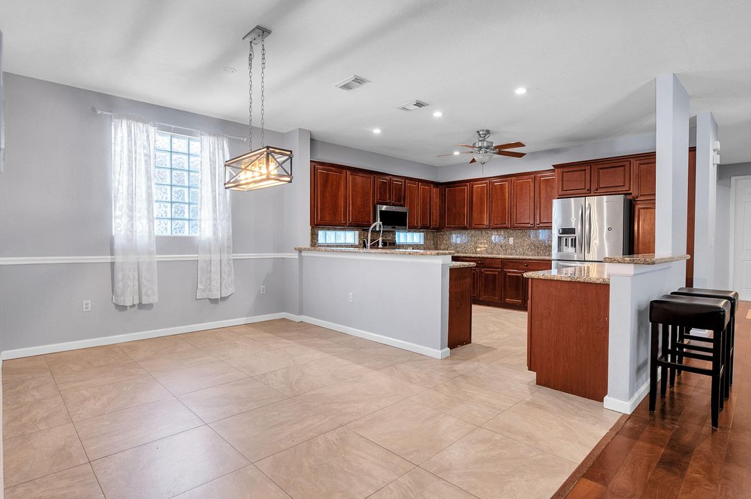 For Sale: $749,735 (5 beds, 3 baths, 3039 Square Feet)