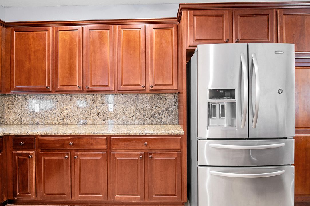 For Sale: $749,735 (5 beds, 3 baths, 3039 Square Feet)