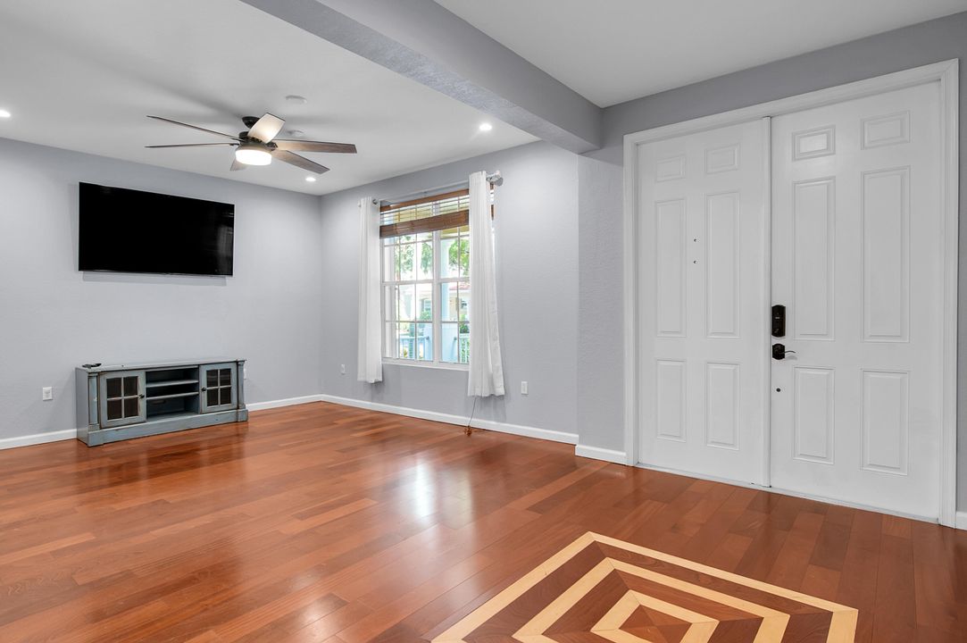 For Sale: $749,735 (5 beds, 3 baths, 3039 Square Feet)