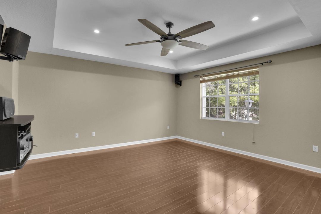 For Sale: $749,735 (5 beds, 3 baths, 3039 Square Feet)