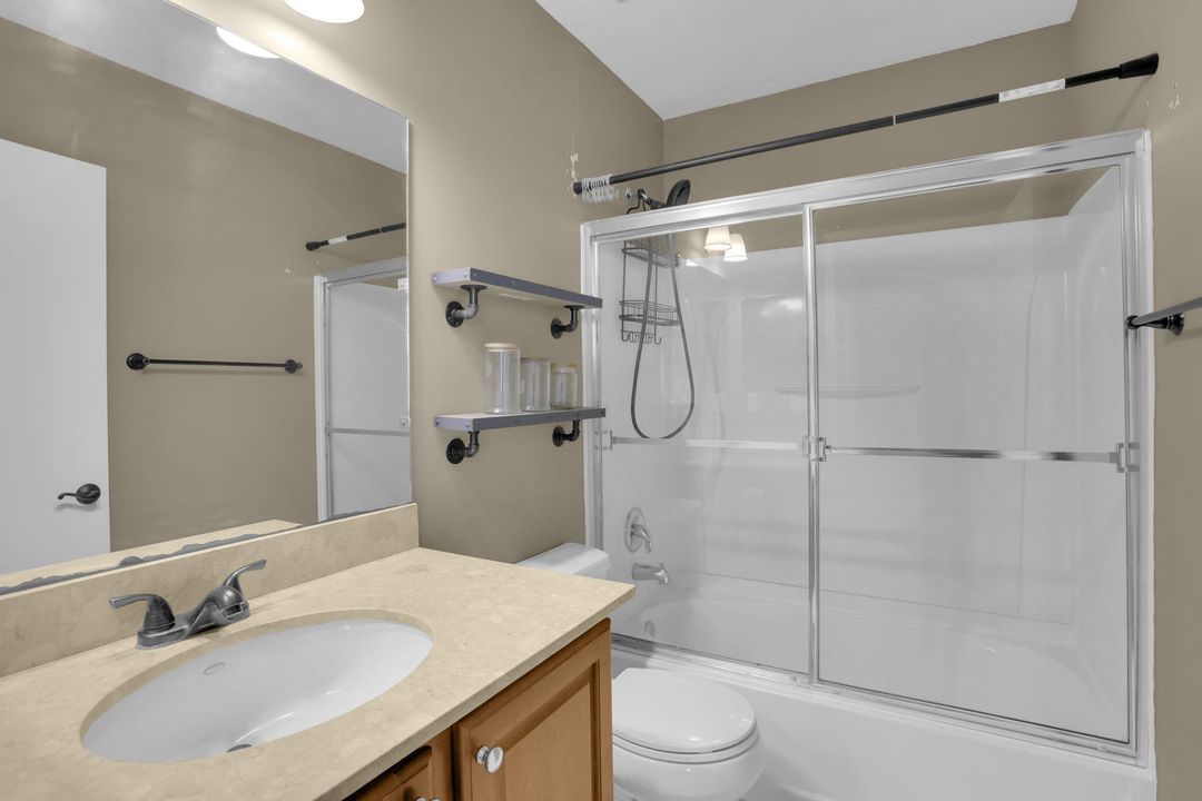 For Sale: $749,735 (5 beds, 3 baths, 3039 Square Feet)