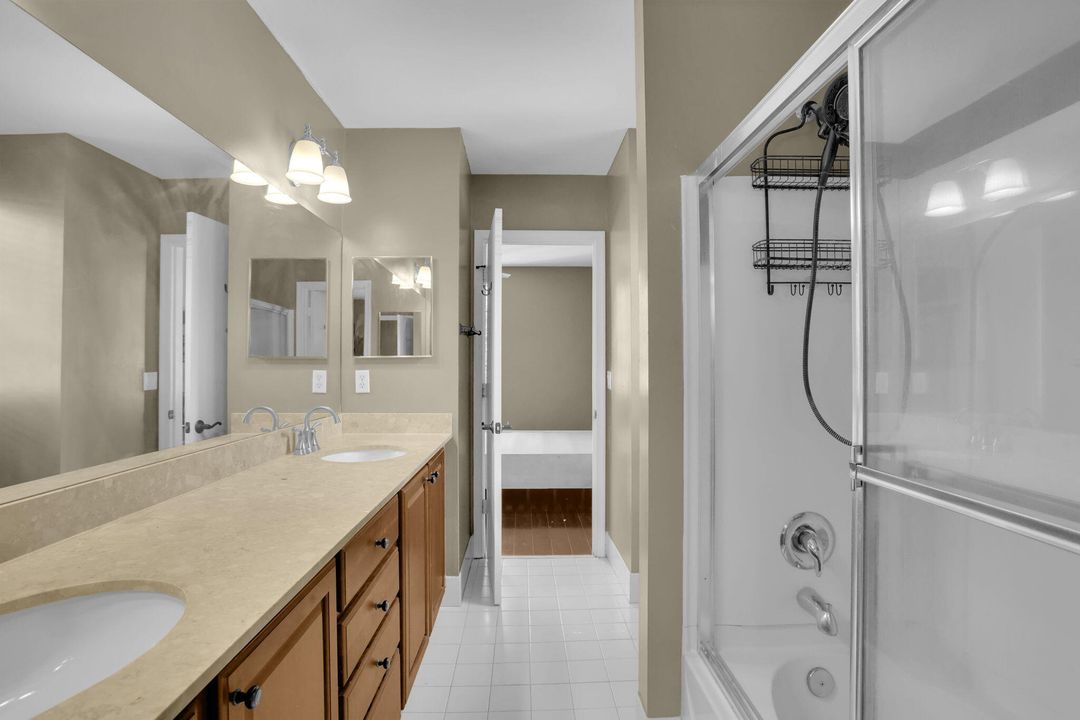 For Sale: $749,735 (5 beds, 3 baths, 3039 Square Feet)