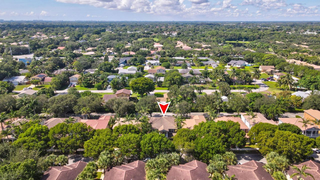 For Sale: $749,735 (5 beds, 3 baths, 3039 Square Feet)