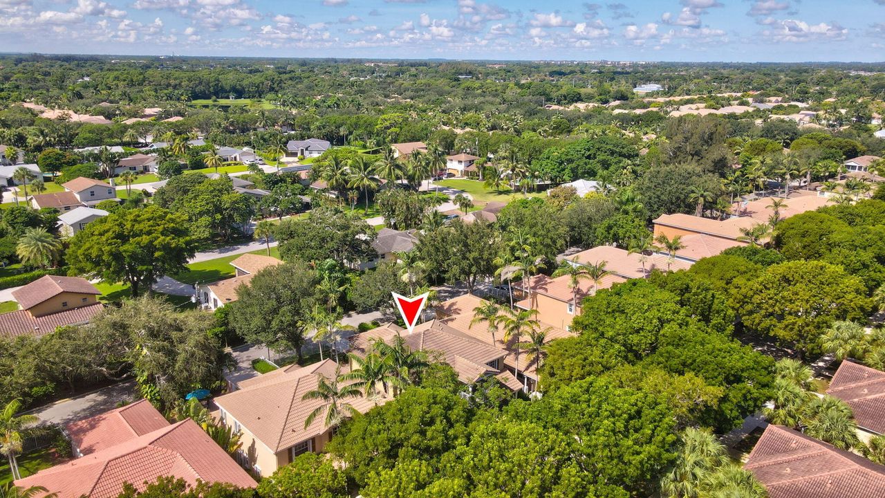 For Sale: $749,735 (5 beds, 3 baths, 3039 Square Feet)