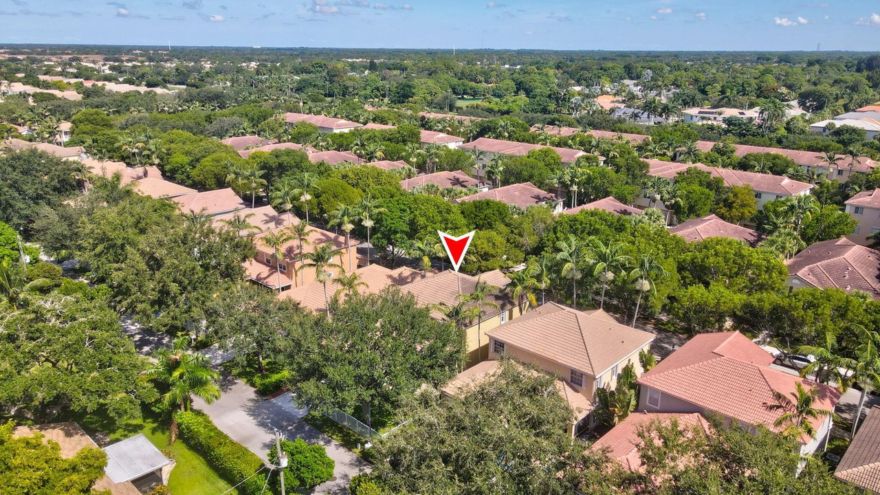 For Sale: $749,735 (5 beds, 3 baths, 3039 Square Feet)