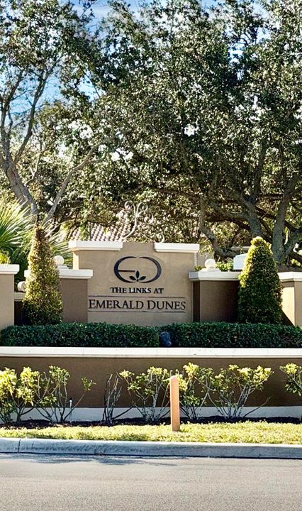 На продажу: $270,000 (2 спален, 2 ванн, 1086 Квадратных фут)