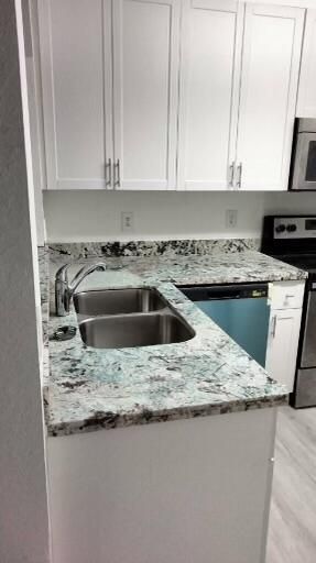 На продажу: $270,000 (2 спален, 2 ванн, 1086 Квадратных фут)