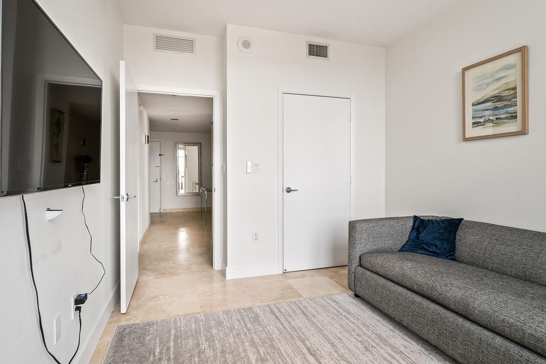 For Sale: $1,500,000 (3 beds, 2 baths, 1709 Square Feet)