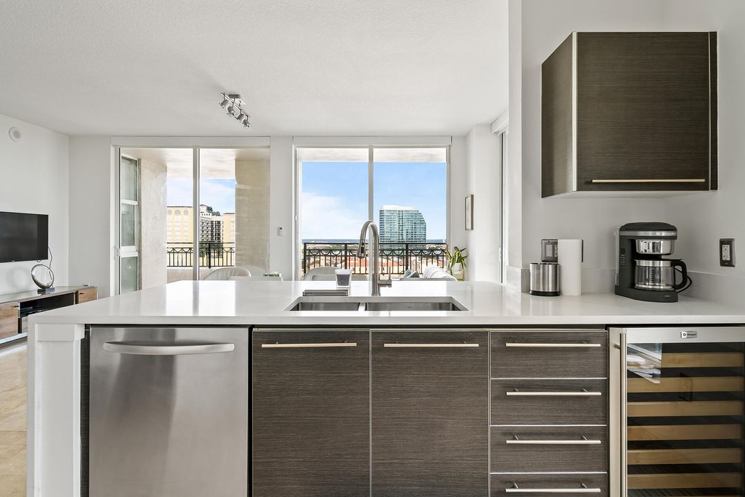 For Sale: $1,500,000 (3 beds, 2 baths, 1709 Square Feet)