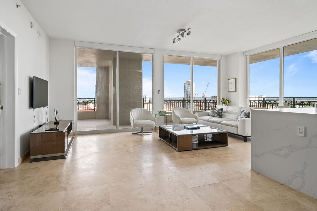 For Sale: $1,500,000 (3 beds, 2 baths, 1709 Square Feet)