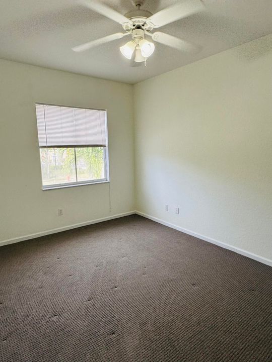 На продажу: $270,000 (2 спален, 2 ванн, 1086 Квадратных фут)