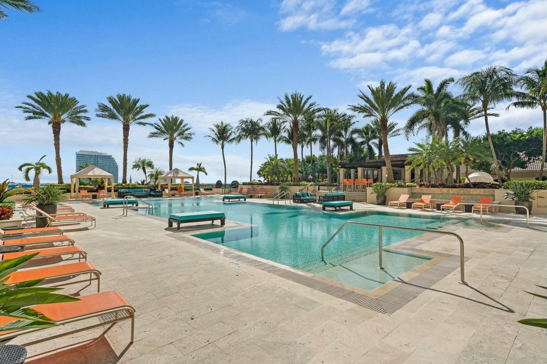 For Sale: $1,500,000 (3 beds, 2 baths, 1709 Square Feet)