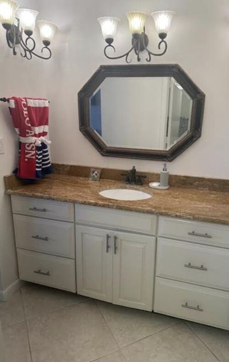 For Rent: $2,900 (2 beds, 2 baths, 1187 Square Feet)