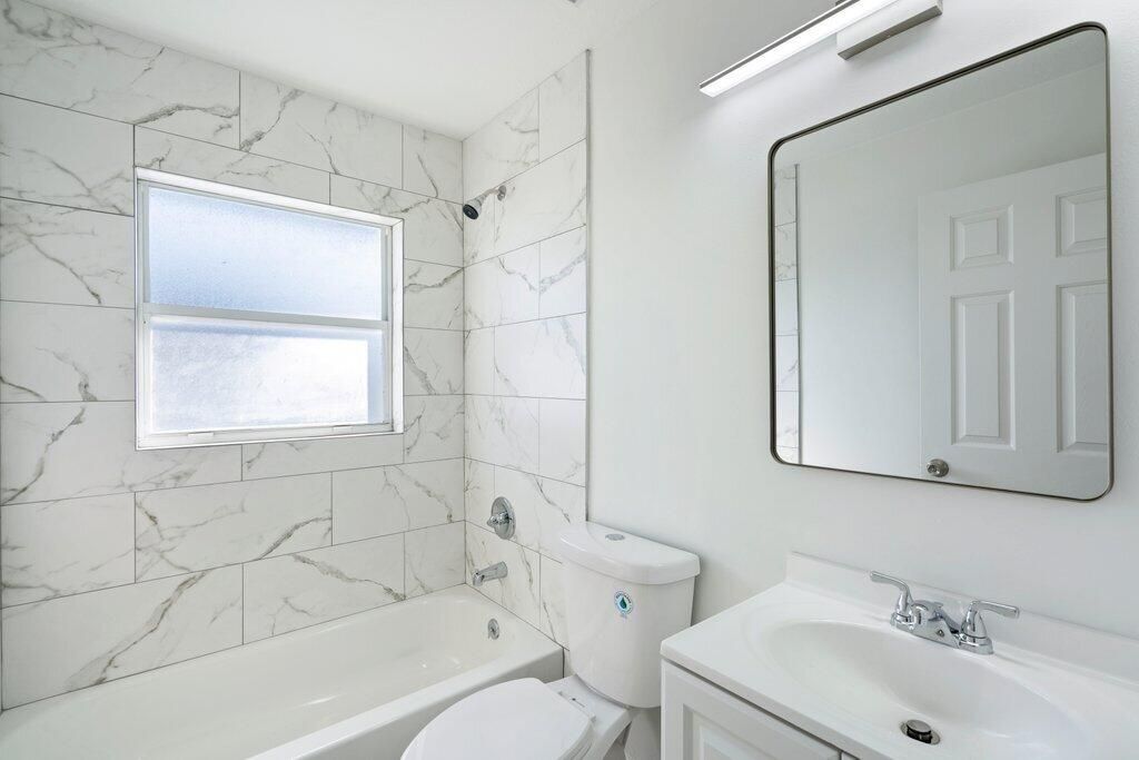 En Venta: $399,900 (4 camas, 2 baños, 1554 Pies cuadrados)