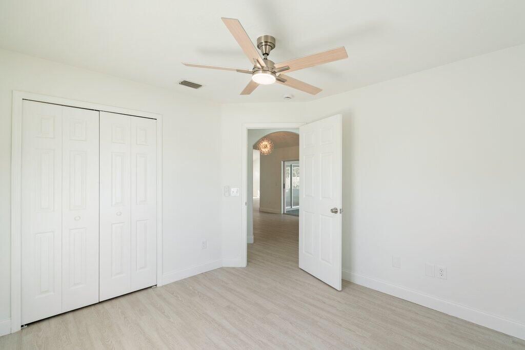 En Venta: $399,900 (4 camas, 2 baños, 1554 Pies cuadrados)