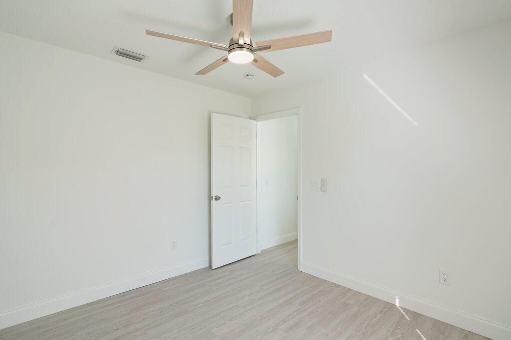 En Venta: $399,900 (4 camas, 2 baños, 1554 Pies cuadrados)