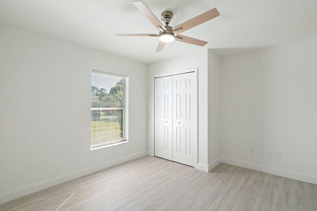 En Venta: $399,900 (4 camas, 2 baños, 1554 Pies cuadrados)