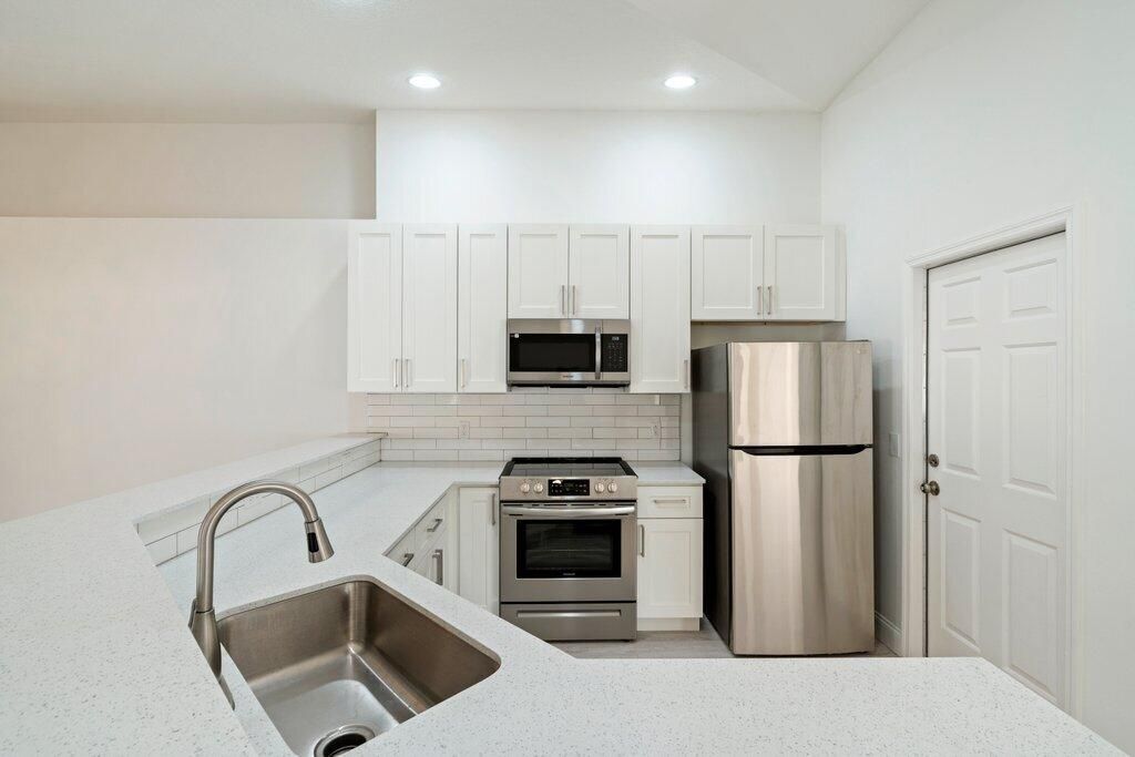 En Venta: $399,900 (4 camas, 2 baños, 1554 Pies cuadrados)