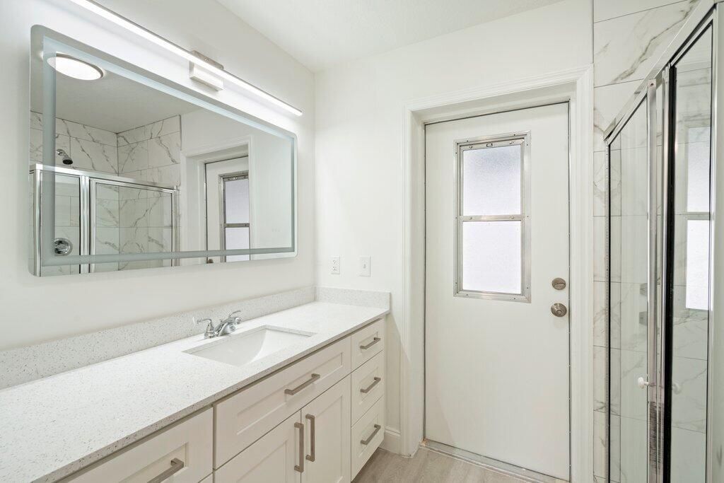 En Venta: $399,900 (4 camas, 2 baños, 1554 Pies cuadrados)