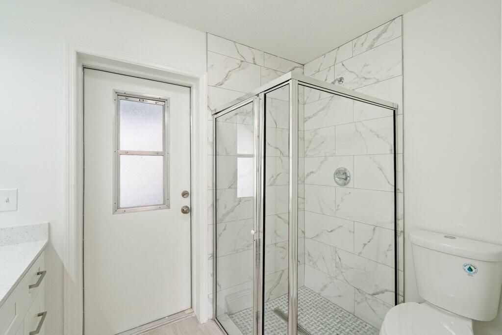 En Venta: $399,900 (4 camas, 2 baños, 1554 Pies cuadrados)