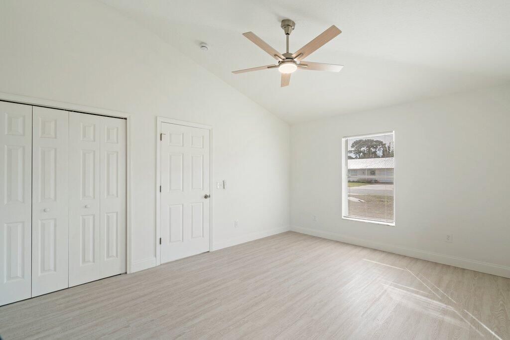 En Venta: $399,900 (4 camas, 2 baños, 1554 Pies cuadrados)