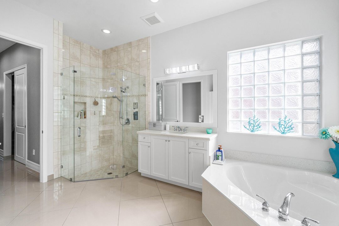 For Sale: $1,049,000 (3 beds, 3 baths, 2309 Square Feet)