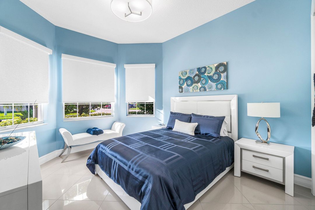 For Sale: $1,049,000 (3 beds, 3 baths, 2309 Square Feet)