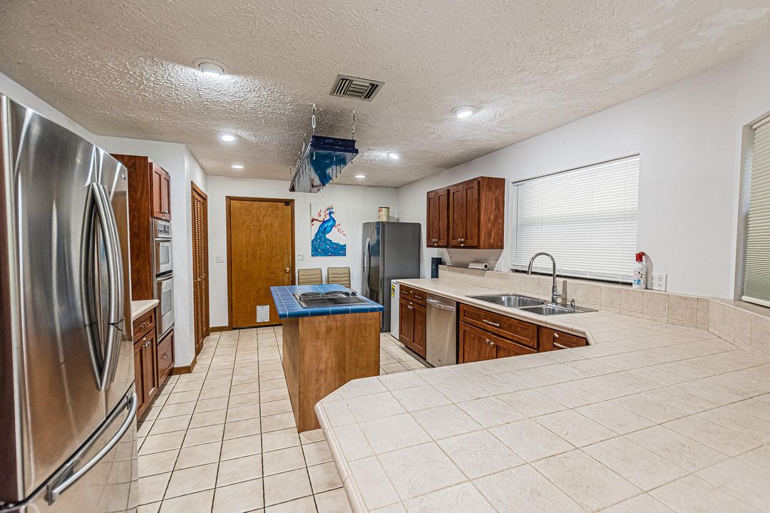 出租: $2,495 (3 贝兹, 2 浴室, 2156 平方英尺)