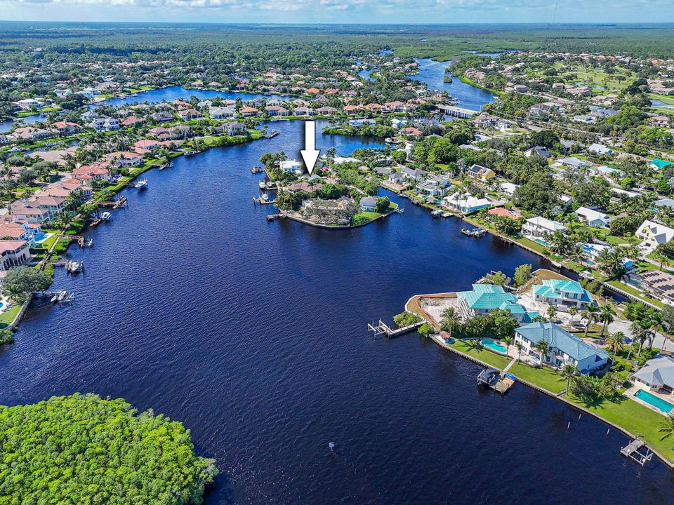 En Venta: $2,899,000 (4 camas, 3 baños, 1888 Pies cuadrados)