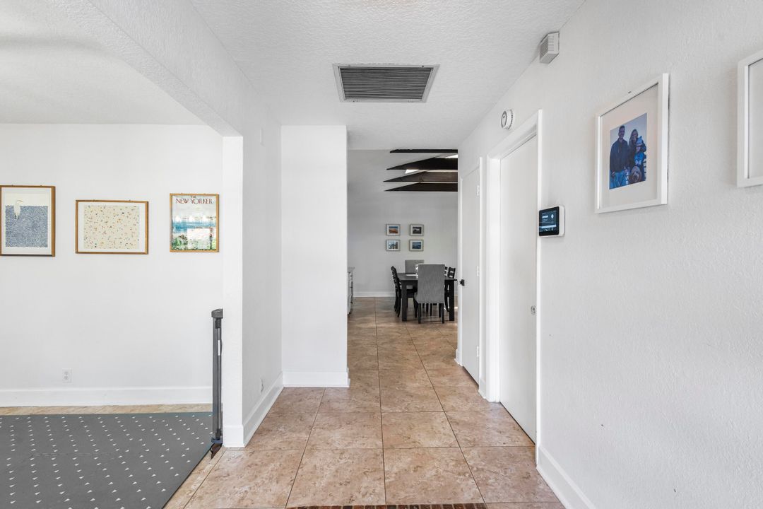 For Sale: $999,999 (3 beds, 2 baths, 2034 Square Feet)