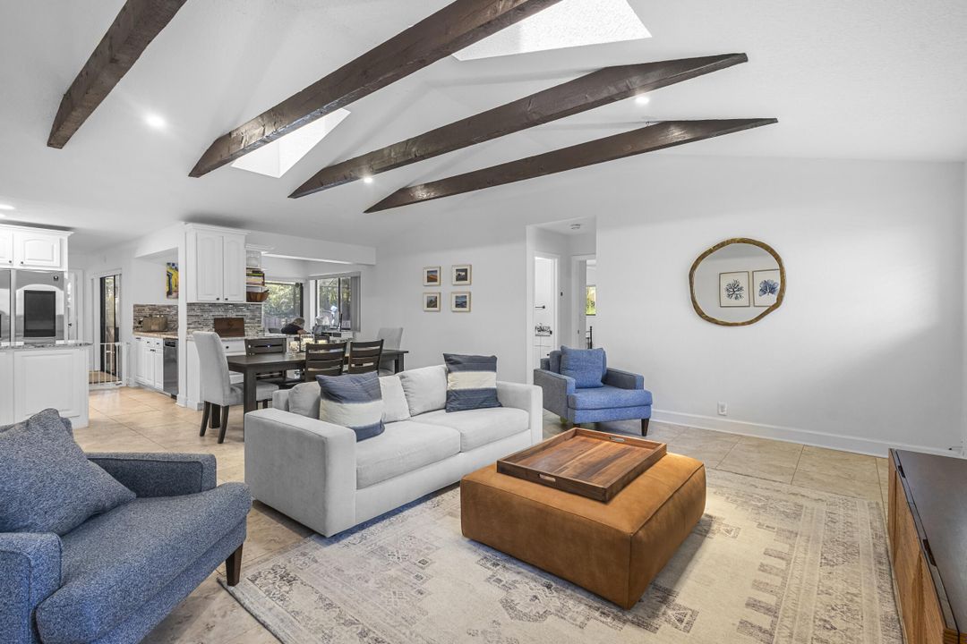 For Sale: $999,999 (3 beds, 2 baths, 2034 Square Feet)