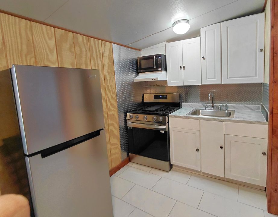 В аренду: $1,400 (1 спален, 1 ванн, 550 Квадратных фут)