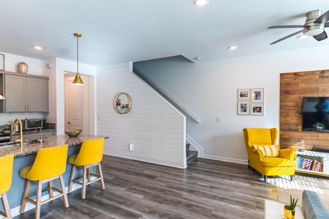 For Rent: $2,800 (3 beds, 2 baths, 1746 Square Feet)