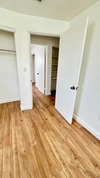 На продажу: $424,900 (4 спален, 2 ванн, 1082 Квадратных фут)