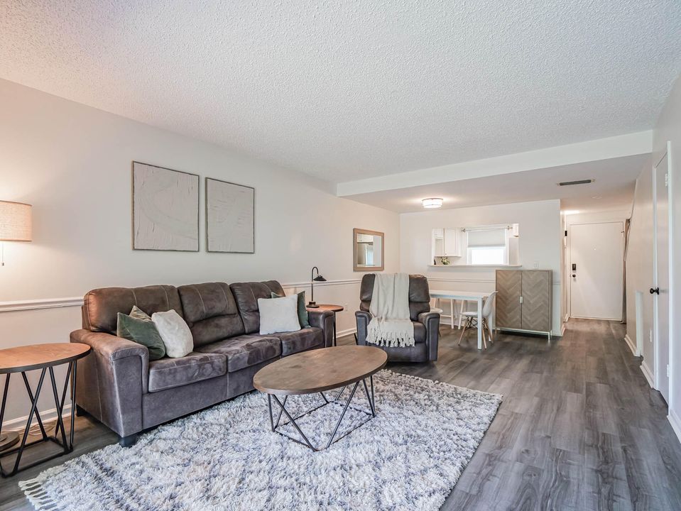 На продажу: $179,000 (2 спален, 2 ванн, 1152 Квадратных фут)