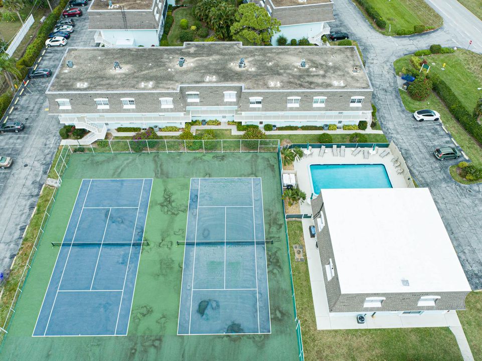 На продажу: $179,000 (2 спален, 2 ванн, 1152 Квадратных фут)