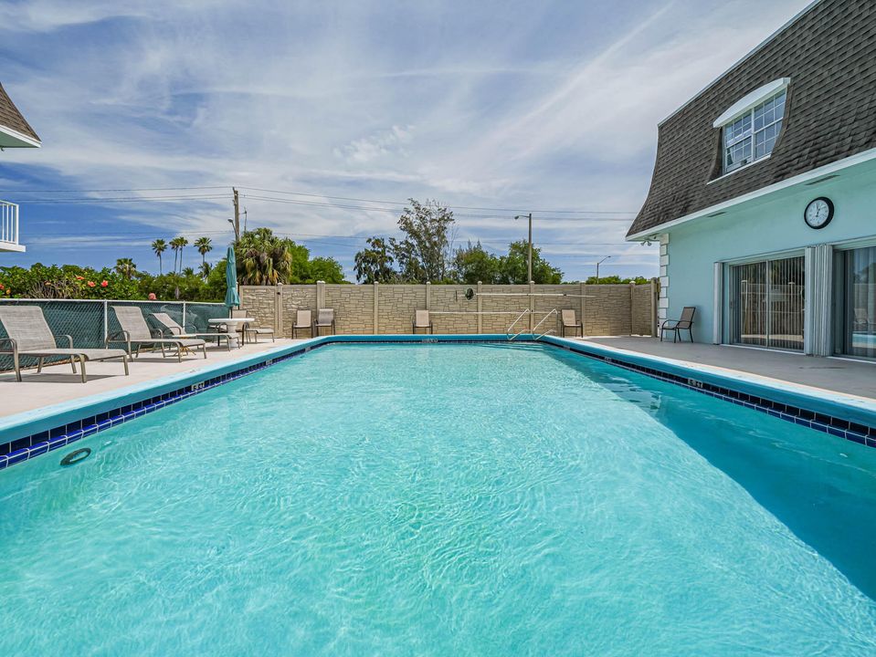 На продажу: $179,000 (2 спален, 2 ванн, 1152 Квадратных фут)