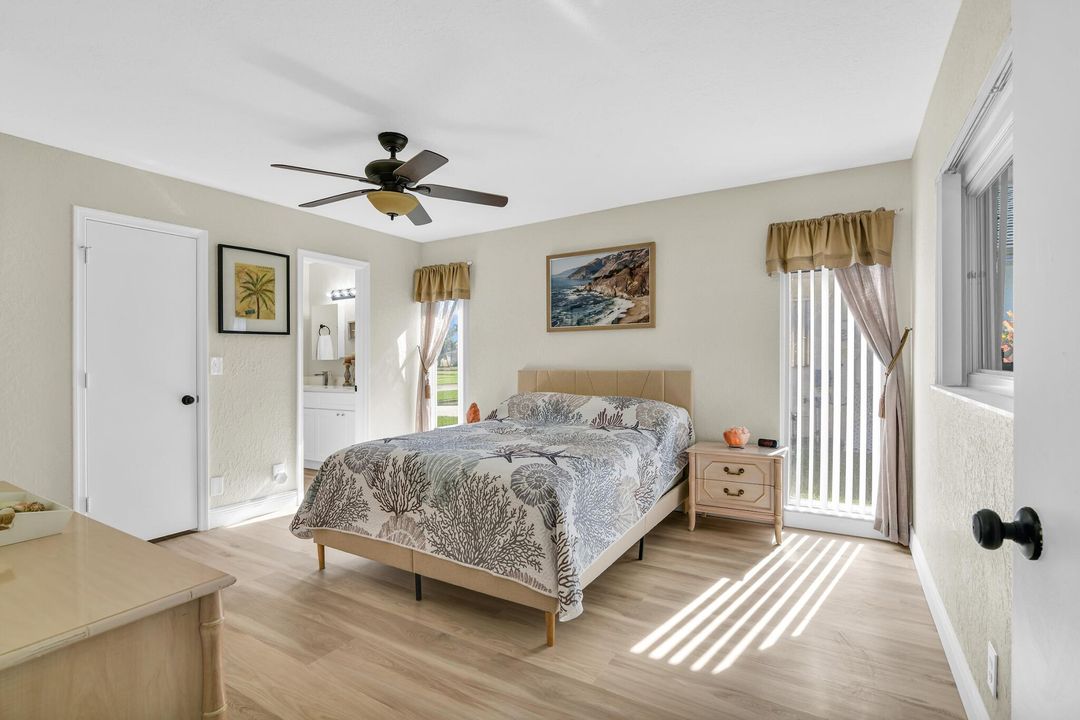 For Sale: $448,900 (2 beds, 2 baths, 1312 Square Feet)