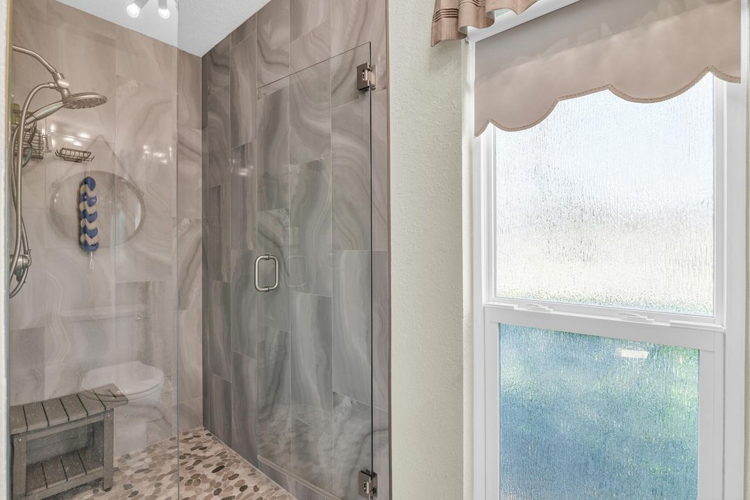 For Sale: $448,900 (2 beds, 2 baths, 1312 Square Feet)