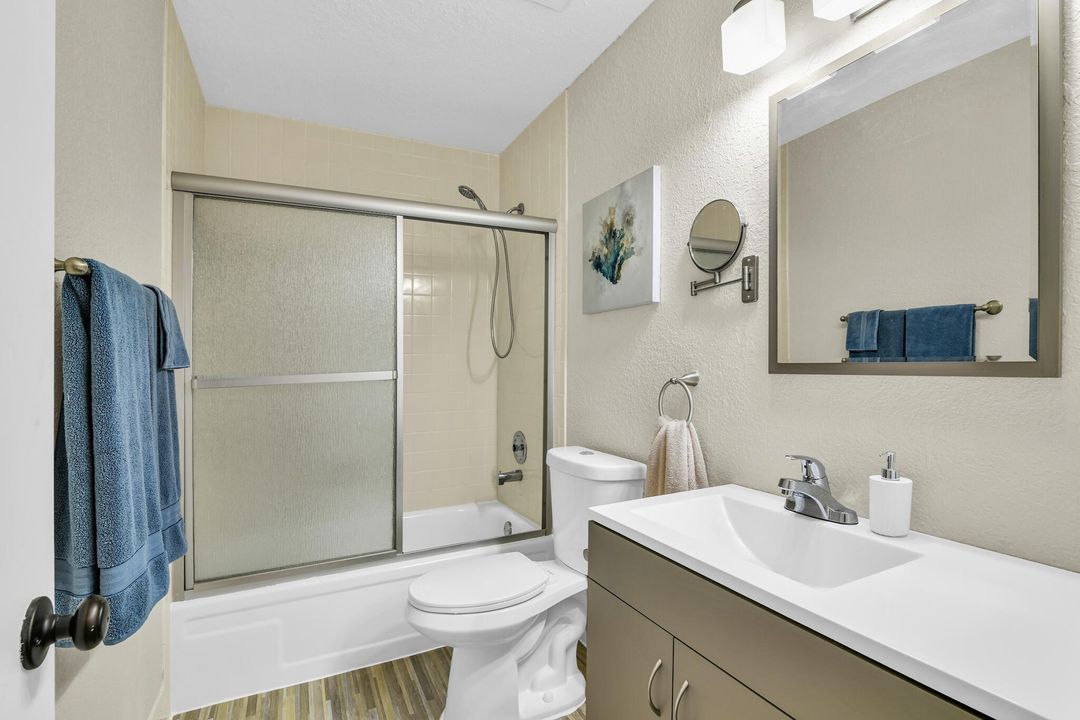 For Sale: $448,900 (2 beds, 2 baths, 1312 Square Feet)