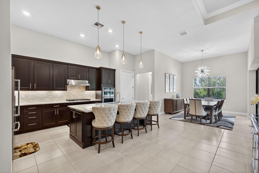 待售: $1,325,000 (4 贝兹, 3 浴室, 3073 平方英尺)