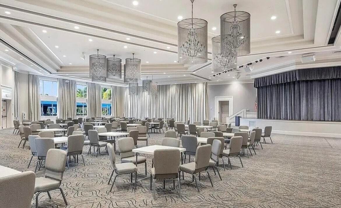 For Sale: $1,049,000 (3 beds, 3 baths, 2309 Square Feet)