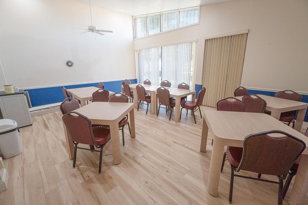 For Sale: $448,900 (2 beds, 2 baths, 1312 Square Feet)